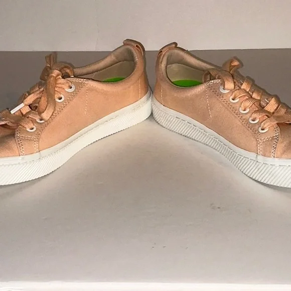 Cariuma, Size 8, Peach Pantone - Picture 3 of 10